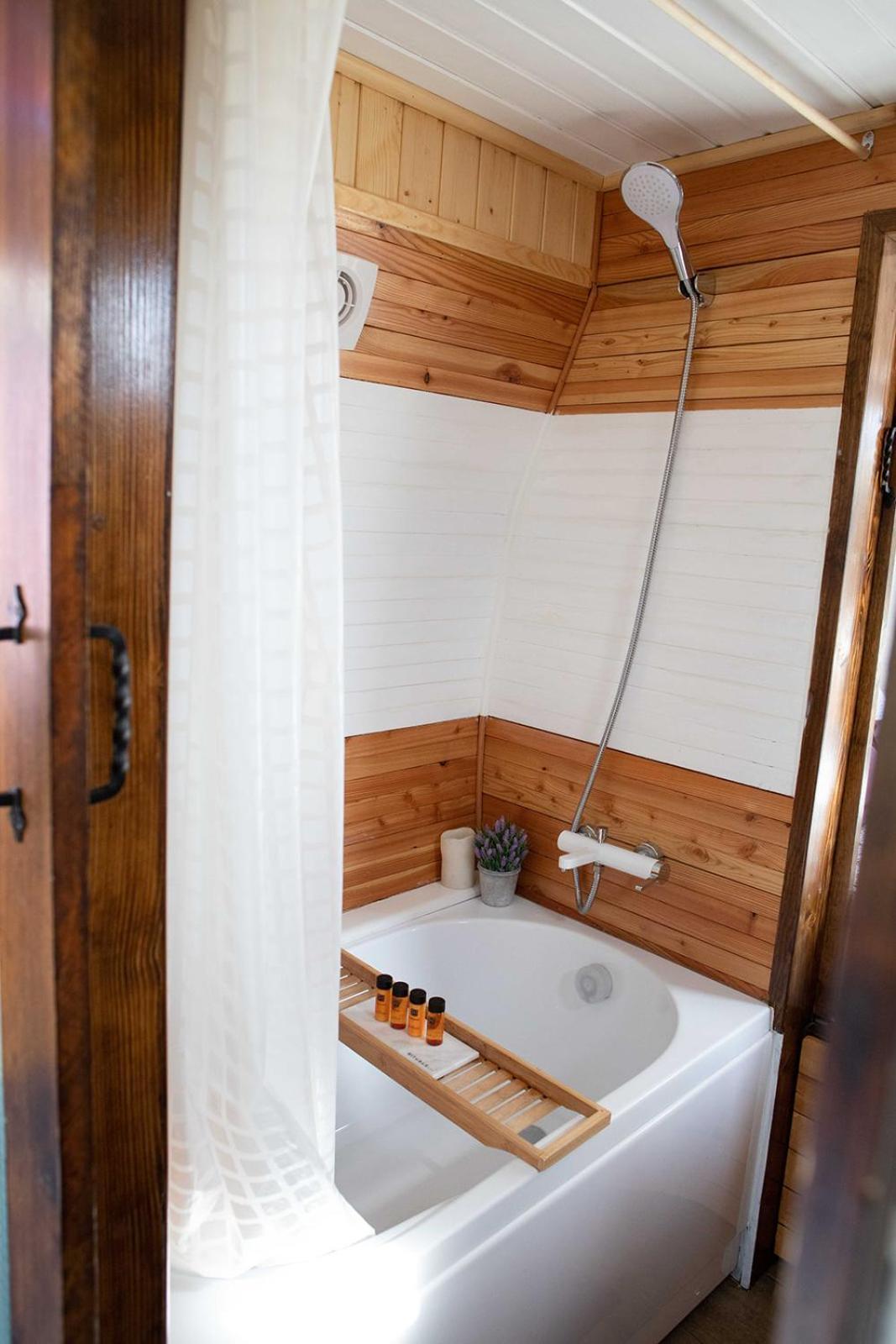 Tiny House In The Vineyard By Gramofon Wine Hotel Iordachianu ห้อง รูปภาพ